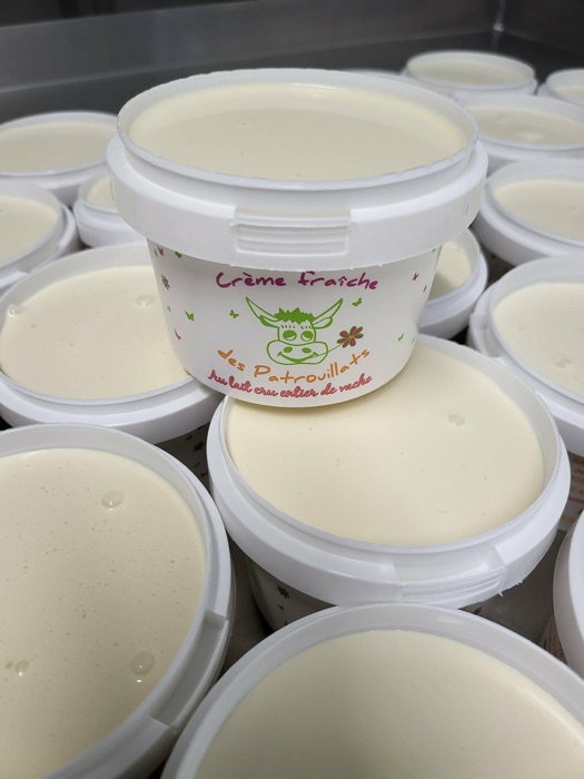 Crème fraîche au lait cru entier de vache des Patrouillats